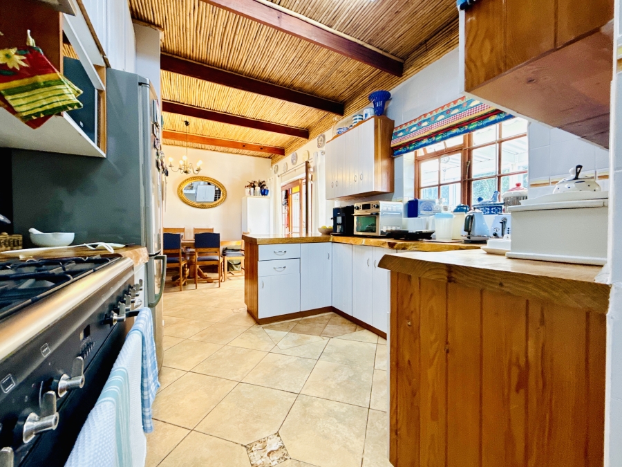 3 Bedroom Property for Sale in Sandbaai Western Cape